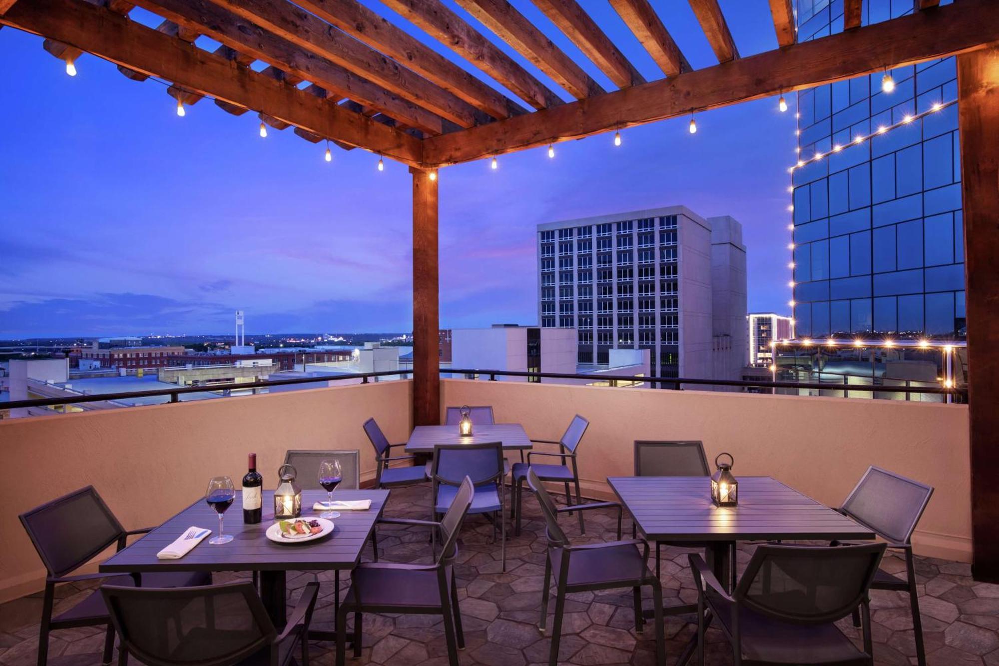 Embassy Suites By Hilton Fort Worth Downtown Екстериор снимка