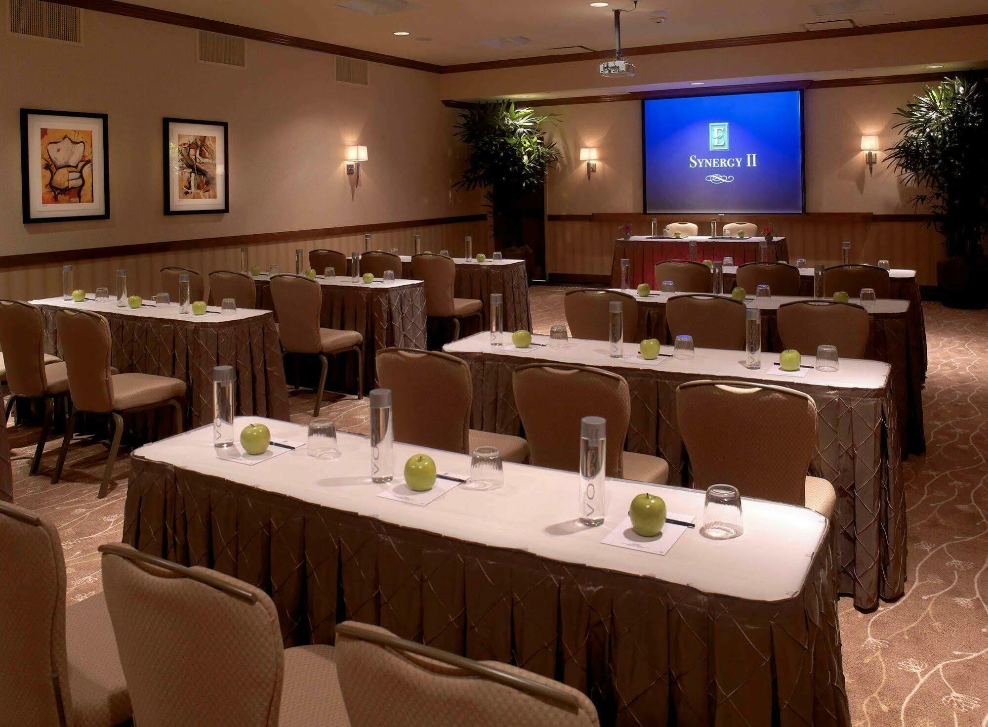 Embassy Suites By Hilton Fort Worth Downtown Екстериор снимка