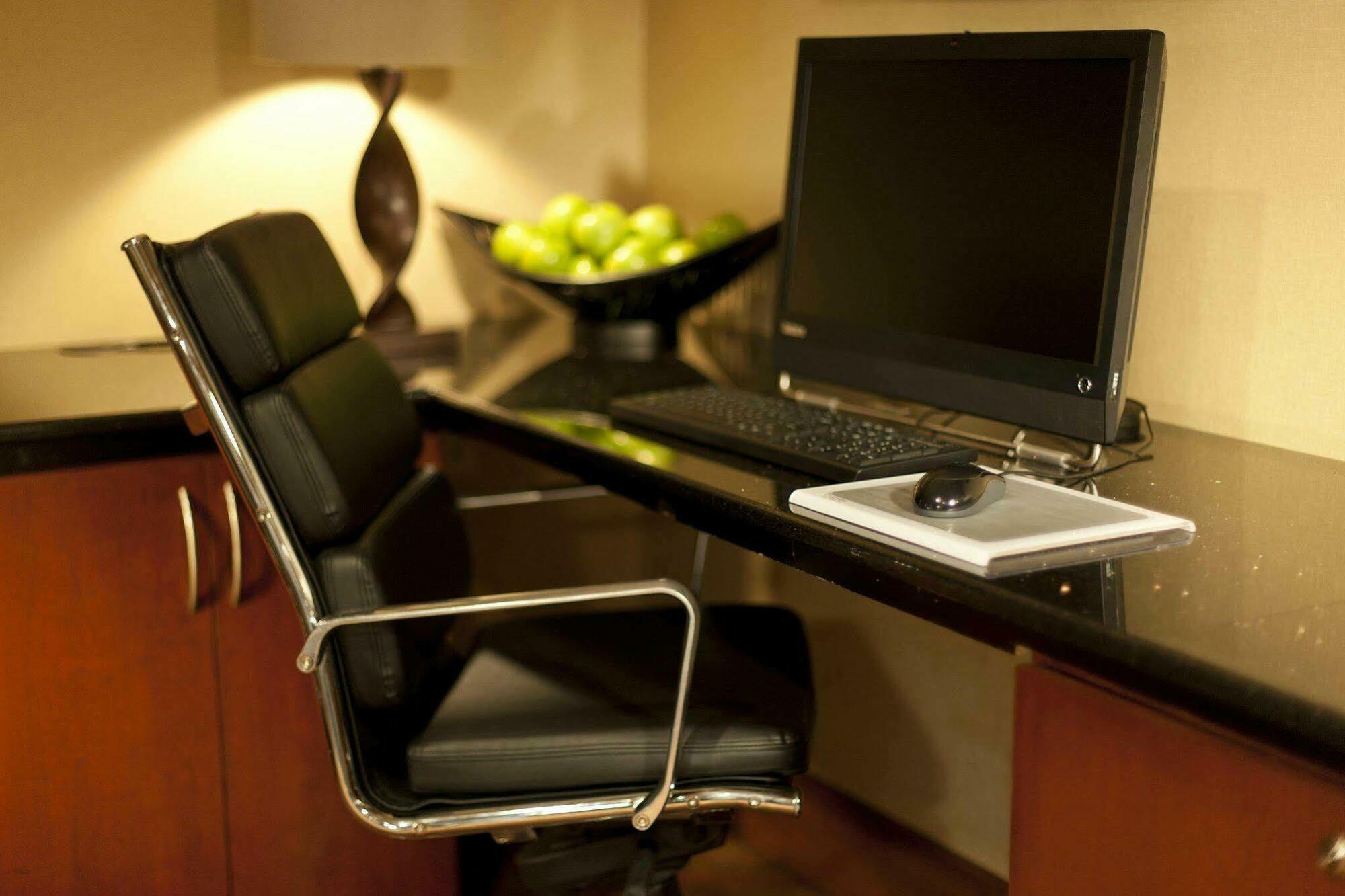 Embassy Suites By Hilton Fort Worth Downtown Екстериор снимка