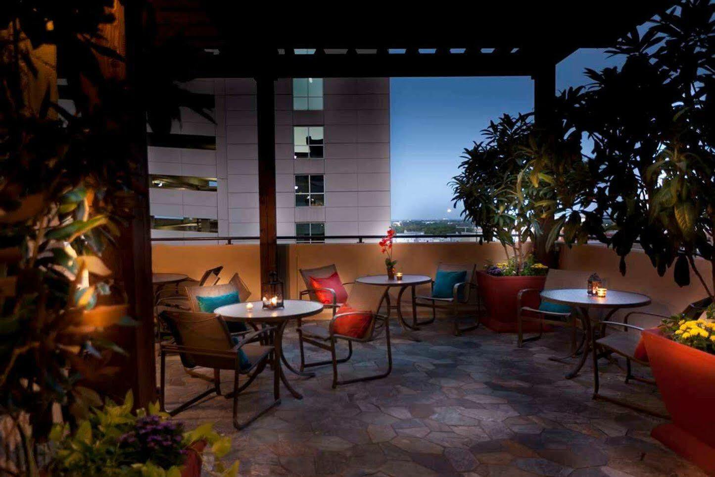 Embassy Suites By Hilton Fort Worth Downtown Екстериор снимка